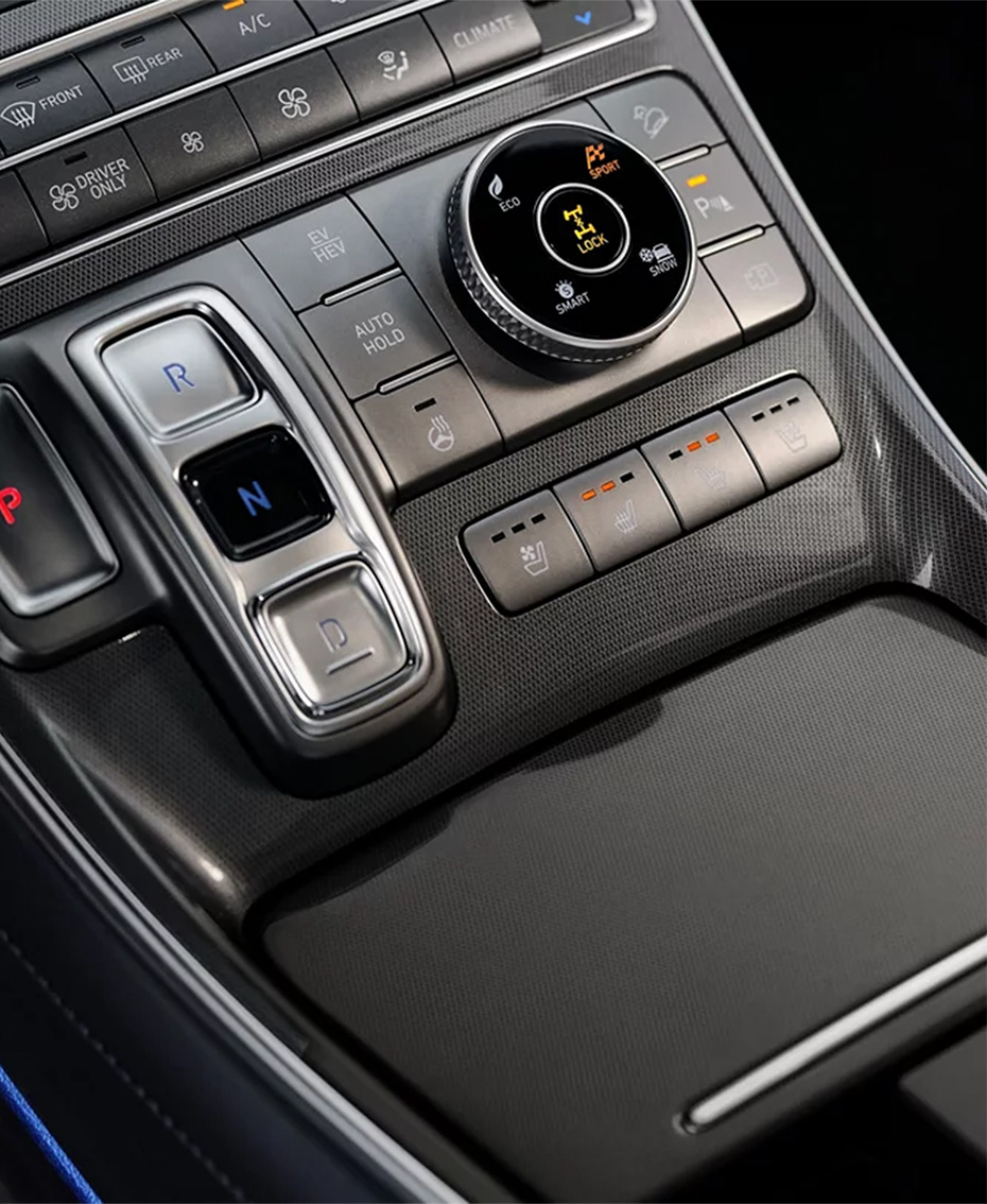 Interior shot of Hyundai car console